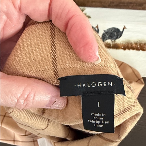 Pretty “HALOGEN” Skirt - Picture 6 of 6